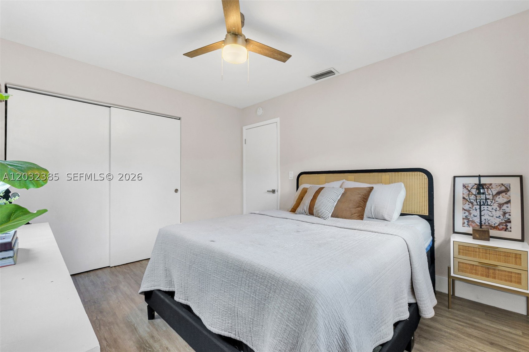 4621 Johnson St Property Photo 17