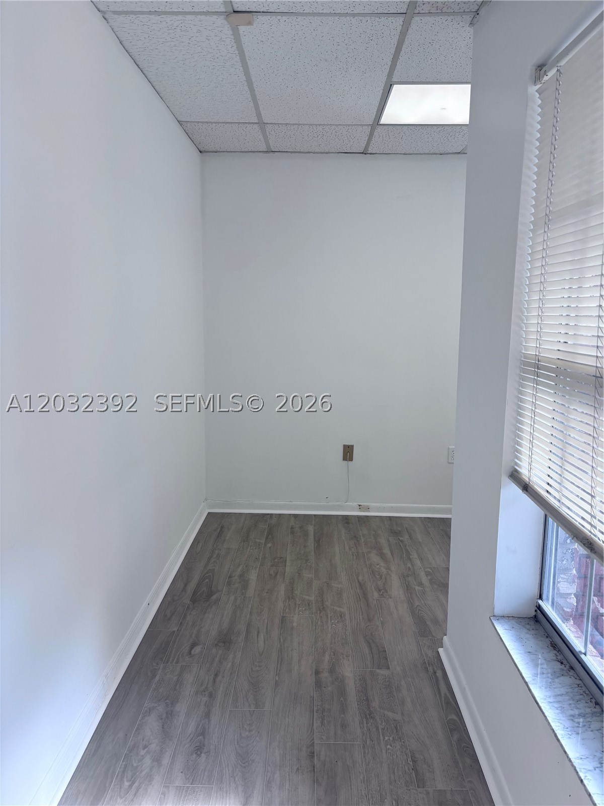 17280 Ne 19th Ave Property Photo 6