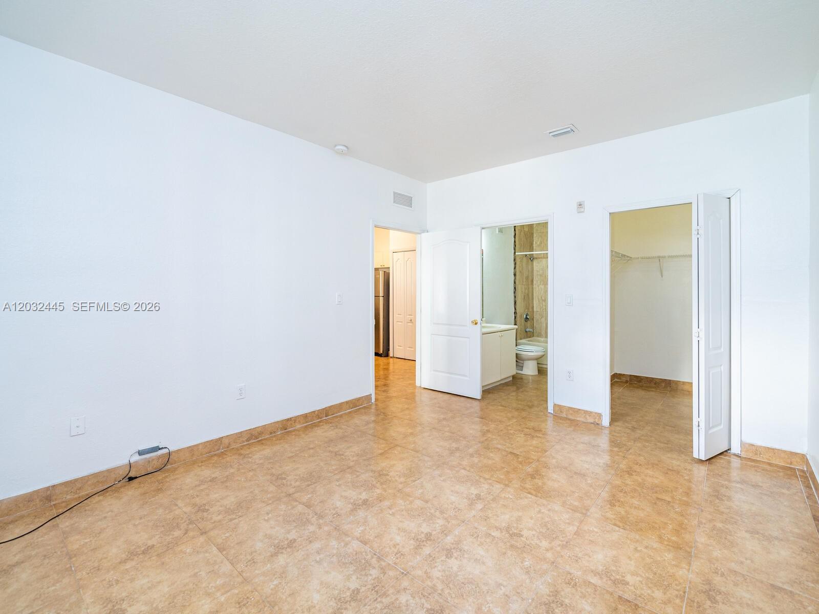 1663 Se 27th Dr 108 Property Photo 14