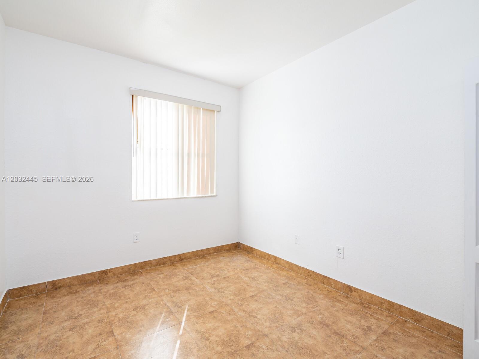 1663 Se 27th Dr 108 Property Photo 24