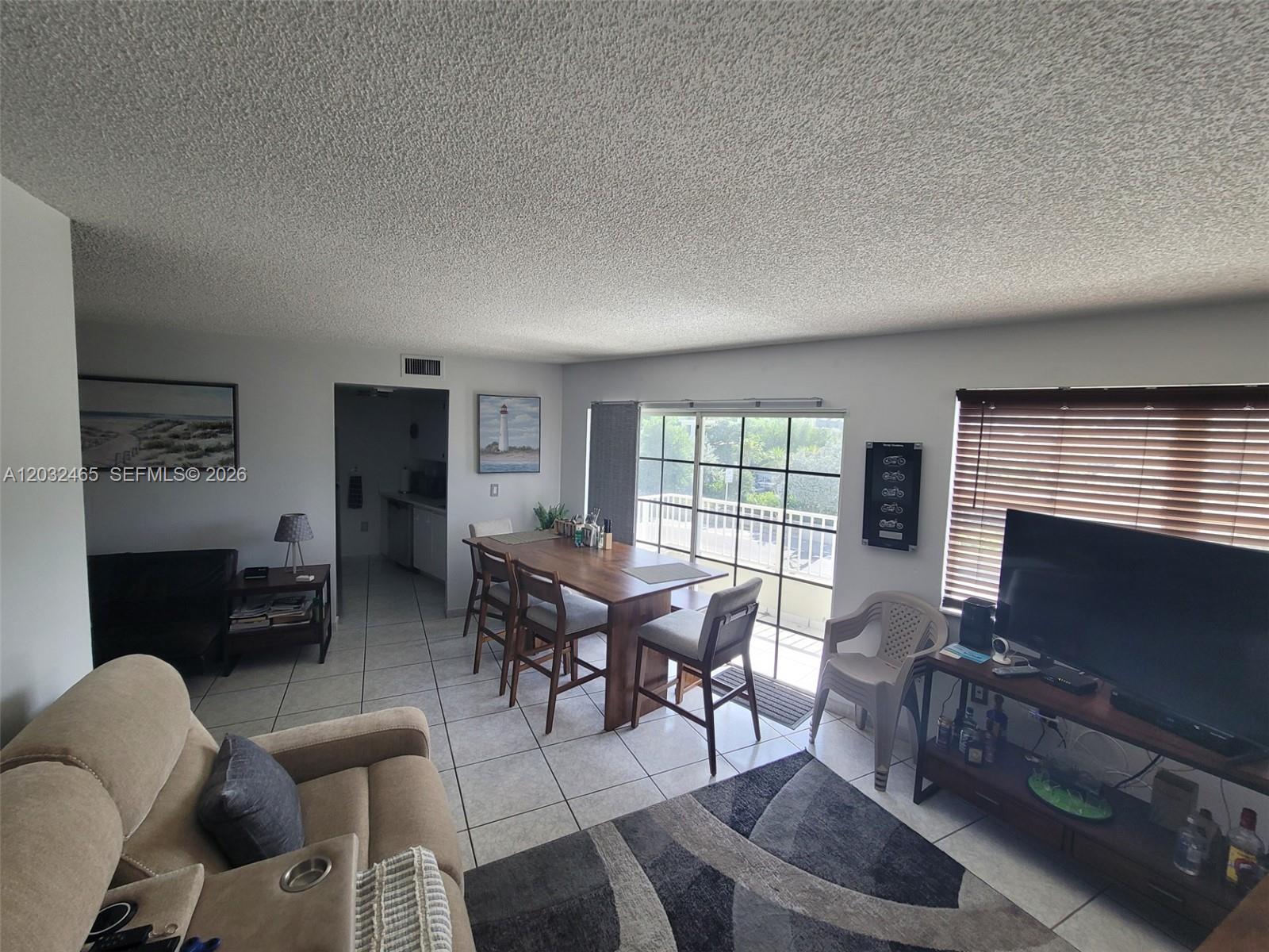 2600 Collins Ave 201 Property Photo 3