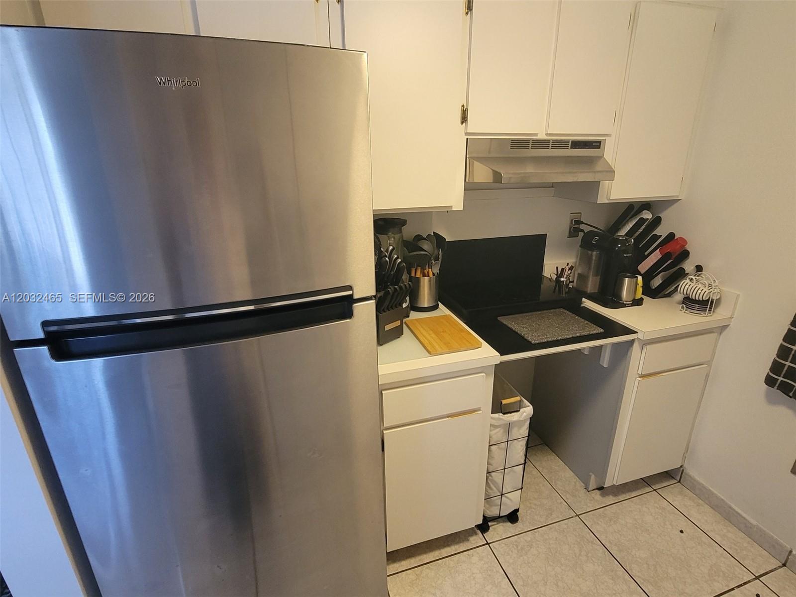 2600 Collins Ave 201 Property Photo 4