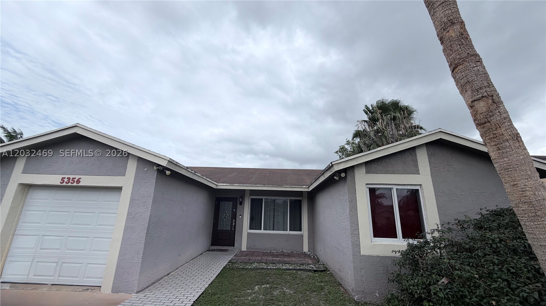5356 Nw 93rd Ter Property Photo 1