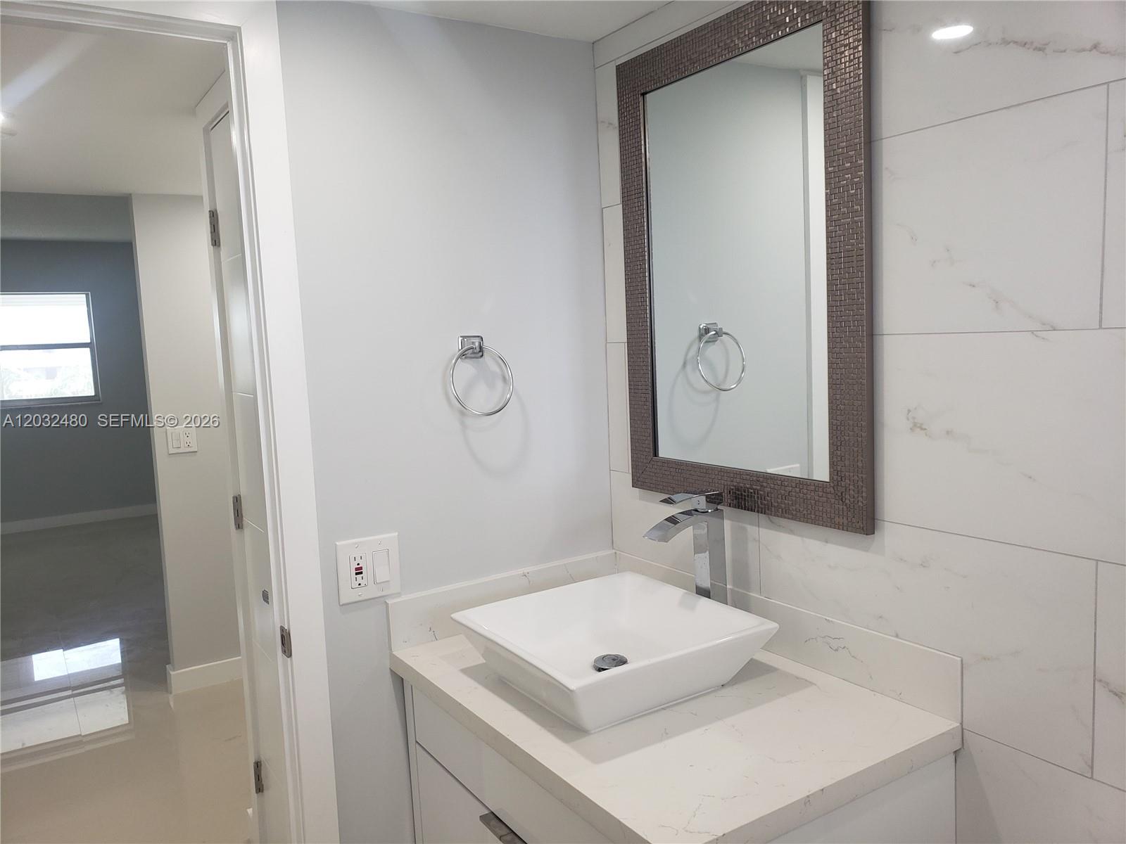 4700 Washington St 404 Property Photo 9