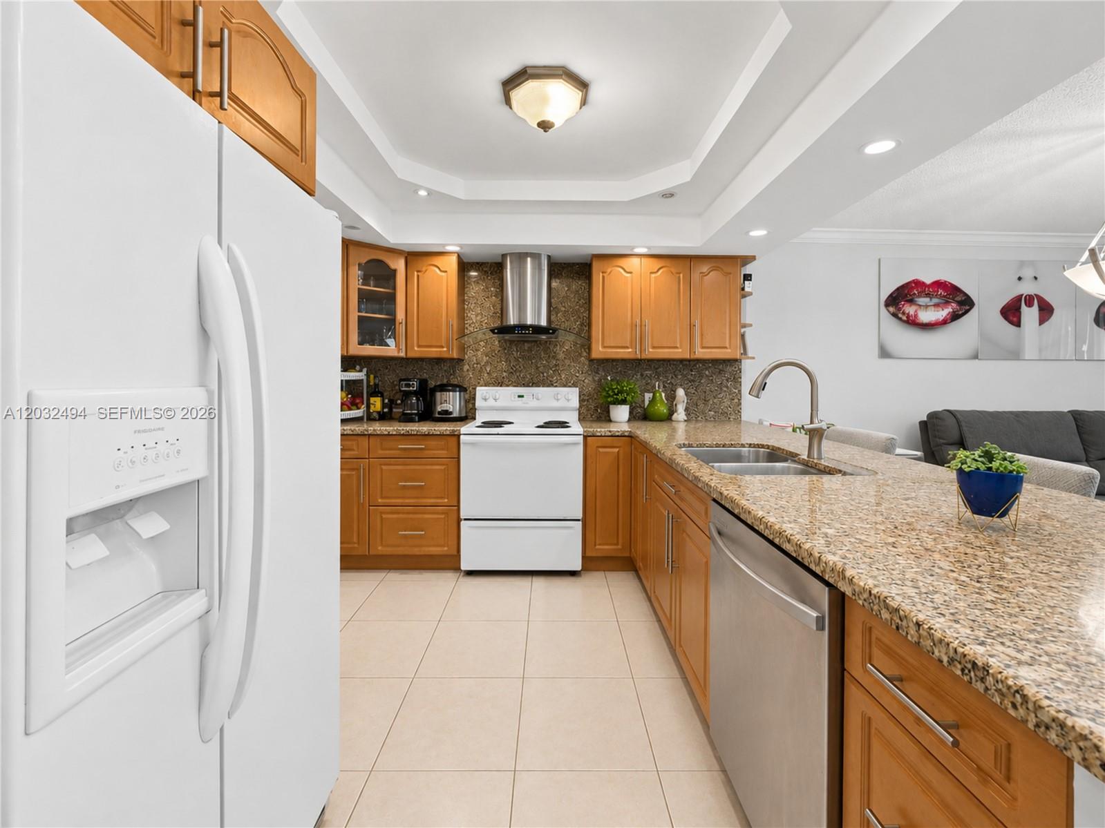 5701 Collins Ave 1711 Property Photo 5