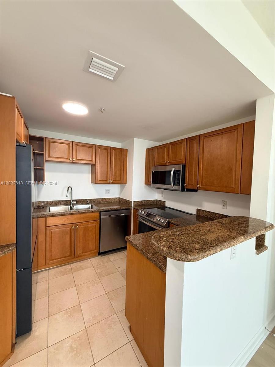 357 Almeria Ave 802 Property Photo 13