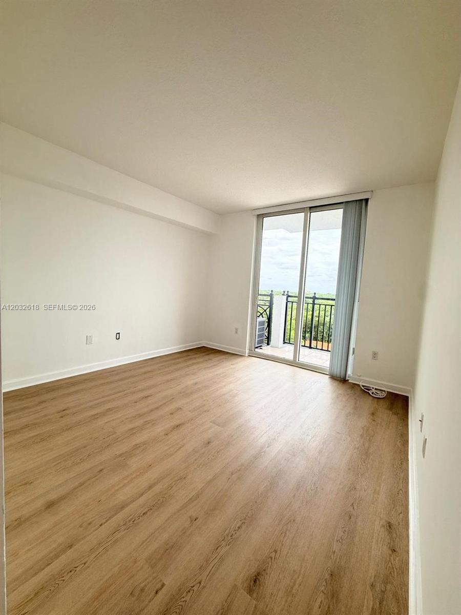 357 Almeria Ave 802 Property Photo 18