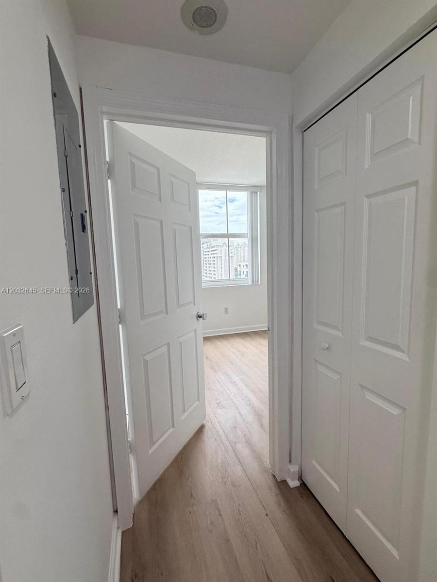 357 Almeria Ave 802 Property Photo 21