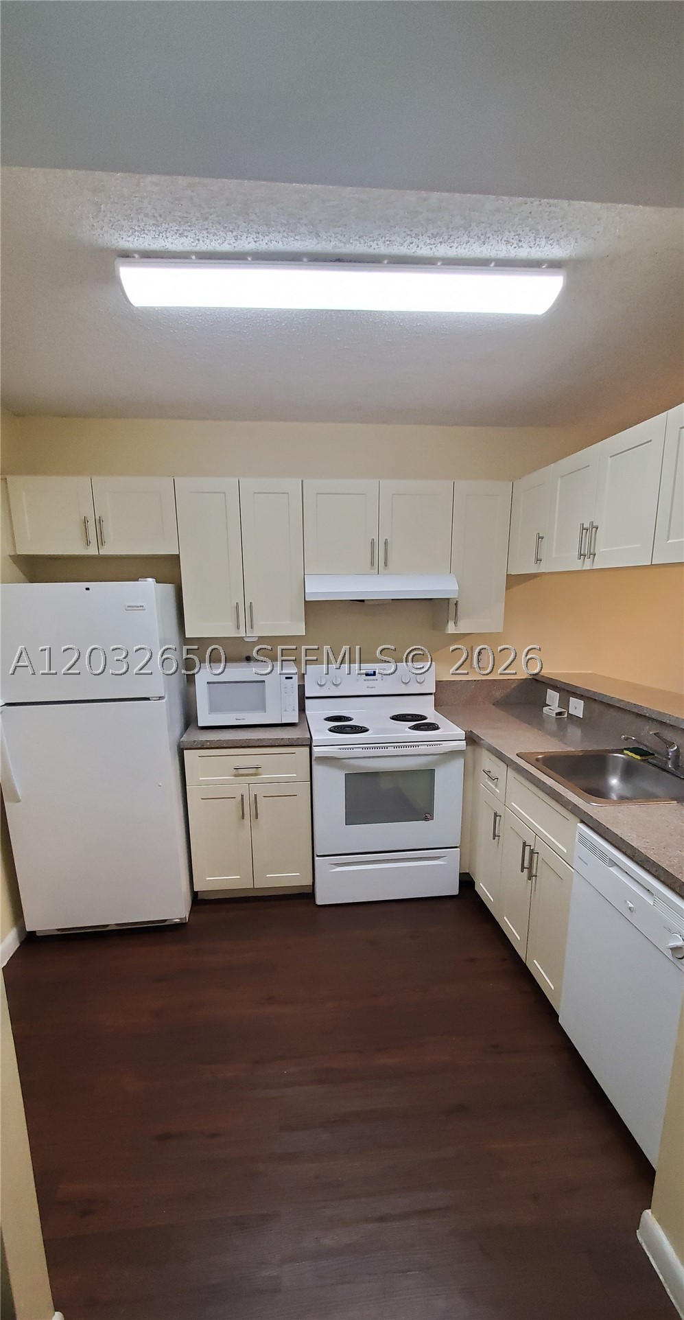 9823 Nob Hill Ct 9823 Property Photo 6