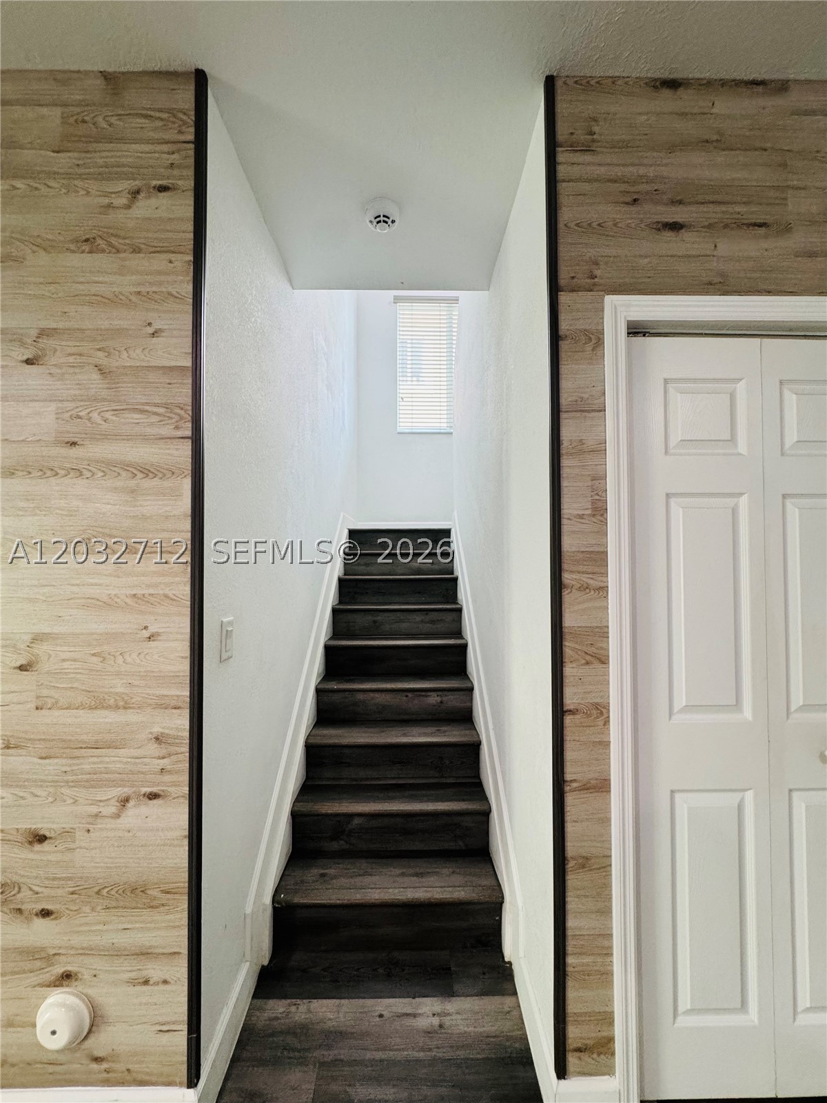 363 Ne 35th Ter Property Photo 16
