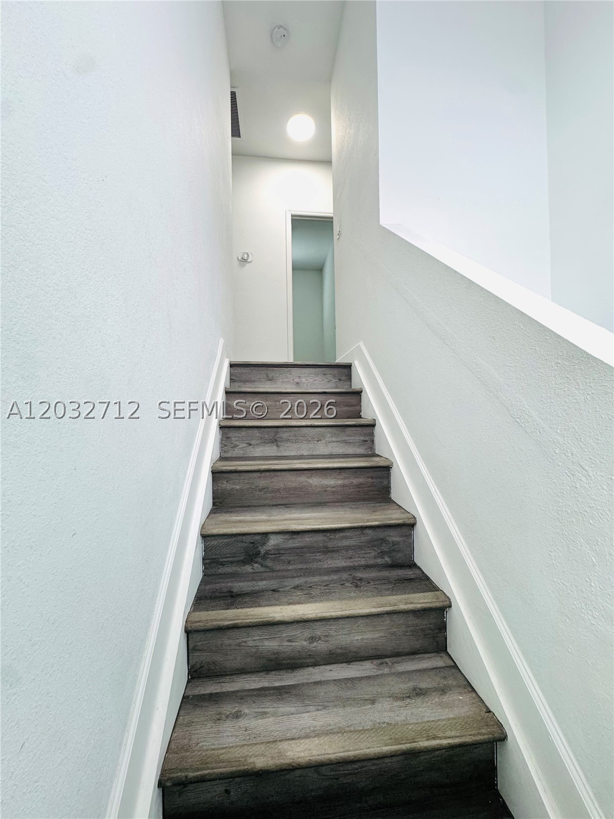 363 Ne 35th Ter Property Photo 17