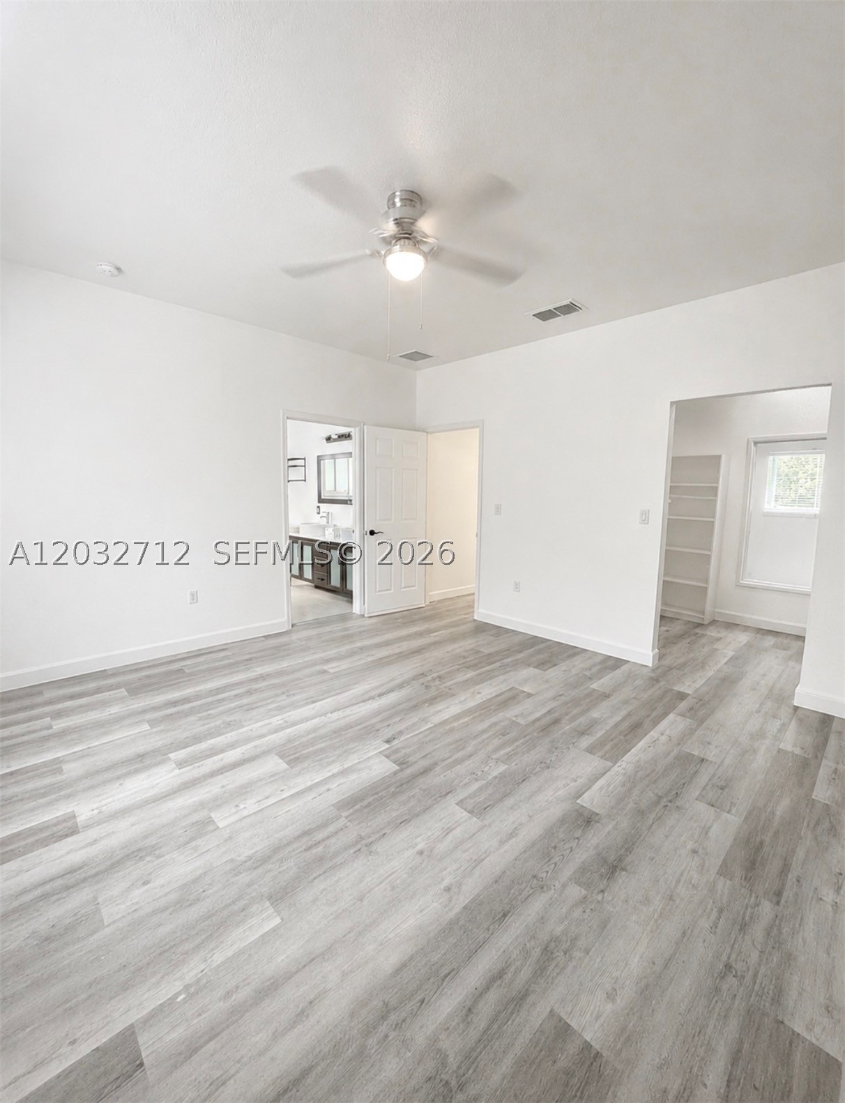363 Ne 35th Ter Property Photo 23