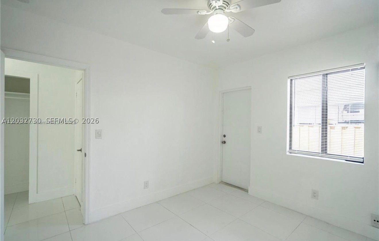 7935 Crespi Blvd 3 Property Photo 4