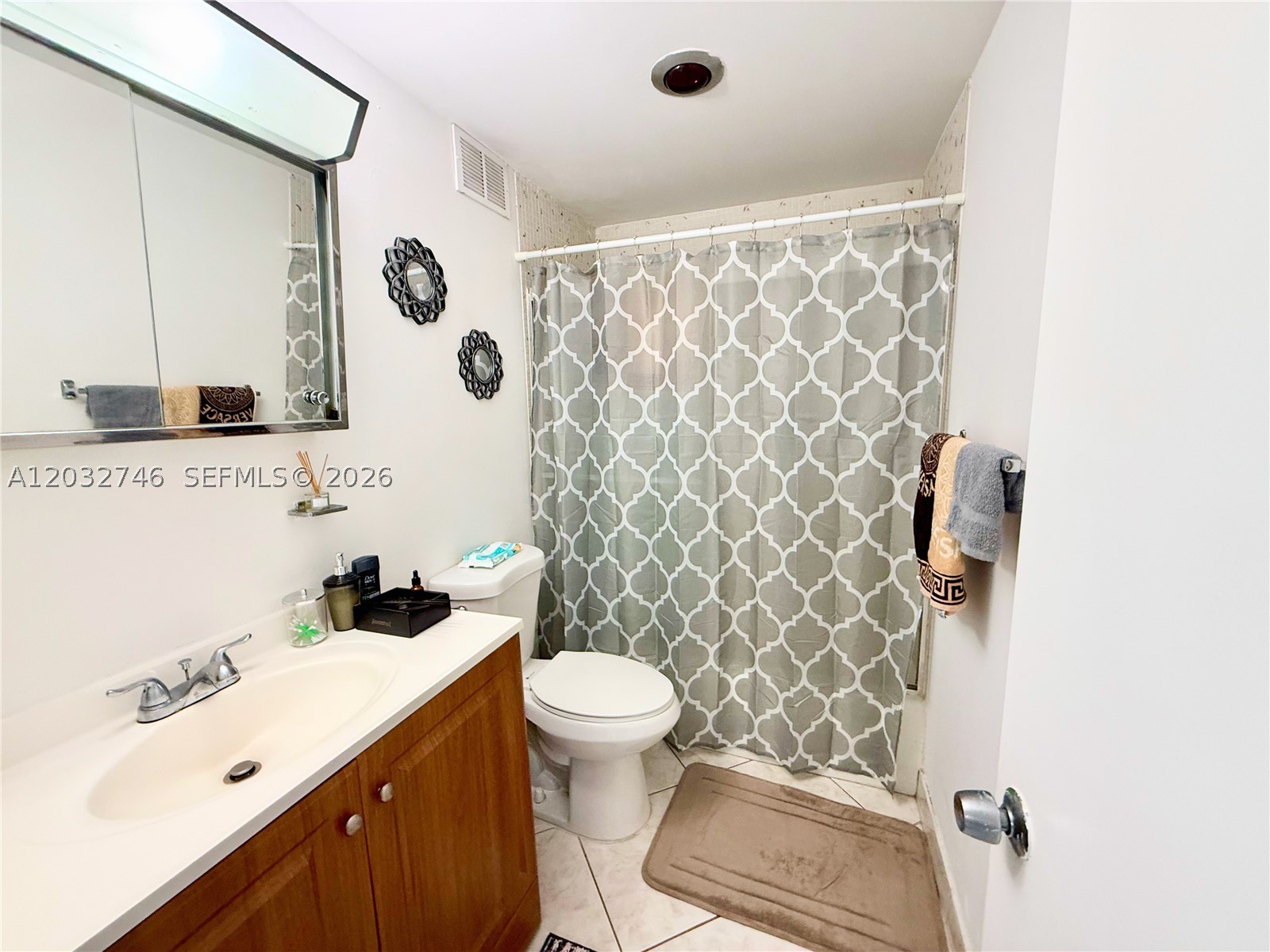 400 Kings Point Dr 309 Property Photo 9