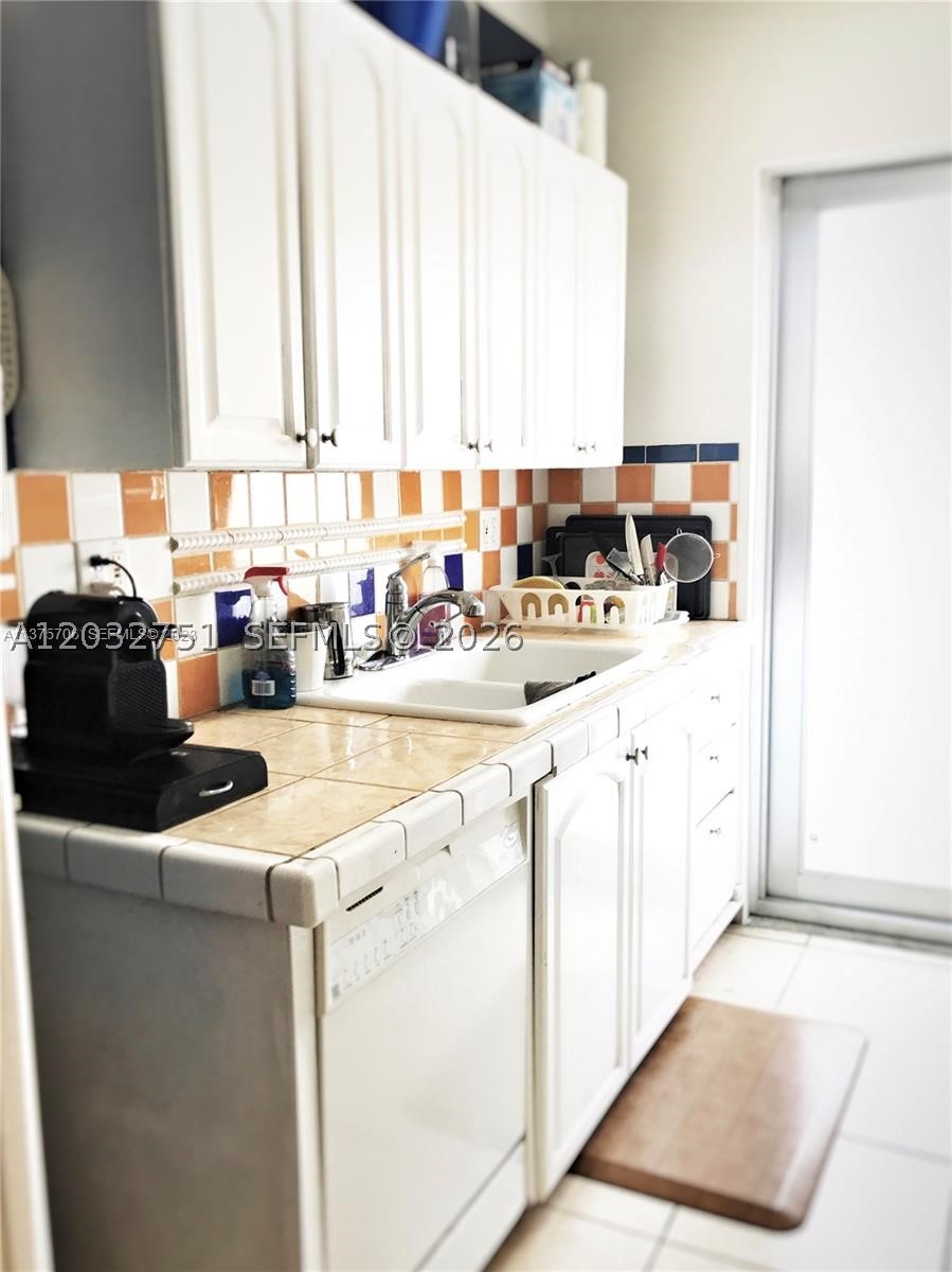 1840 James Ave 10 Property Photo 11