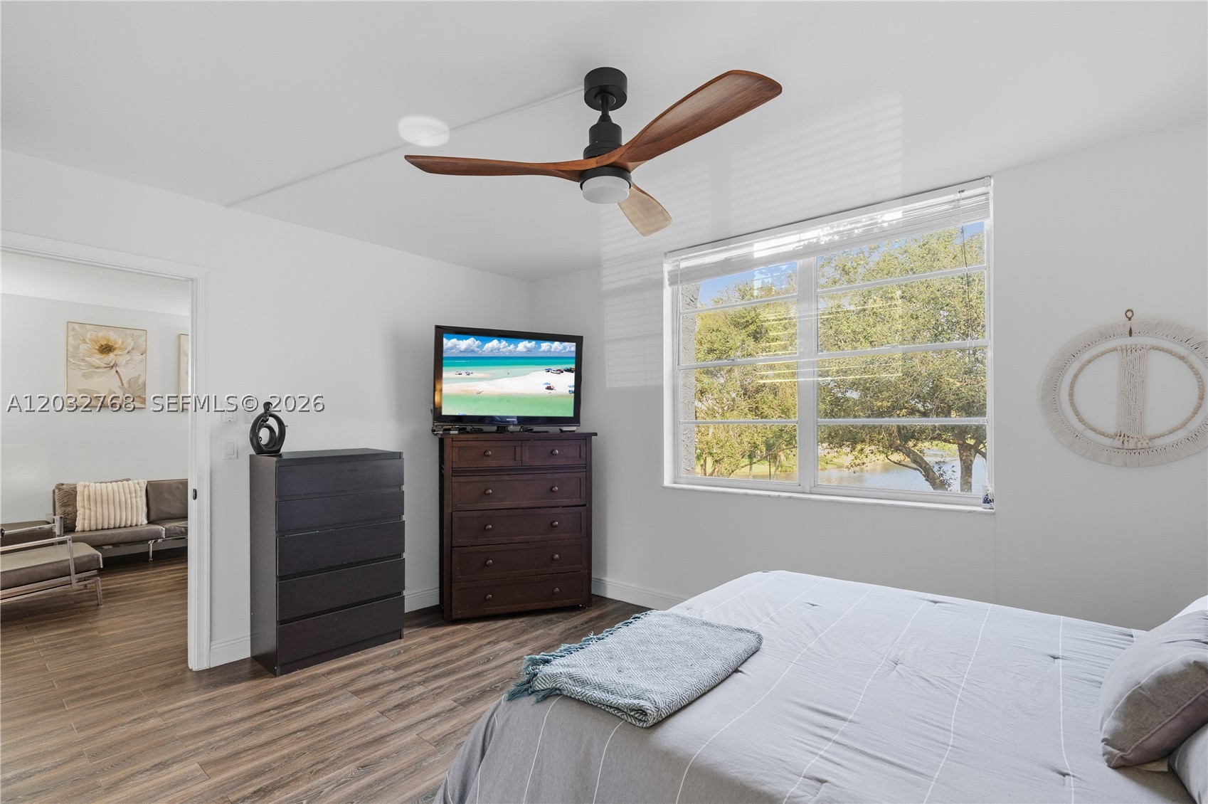 9340 Lagoon Pl 304 Property Photo 10