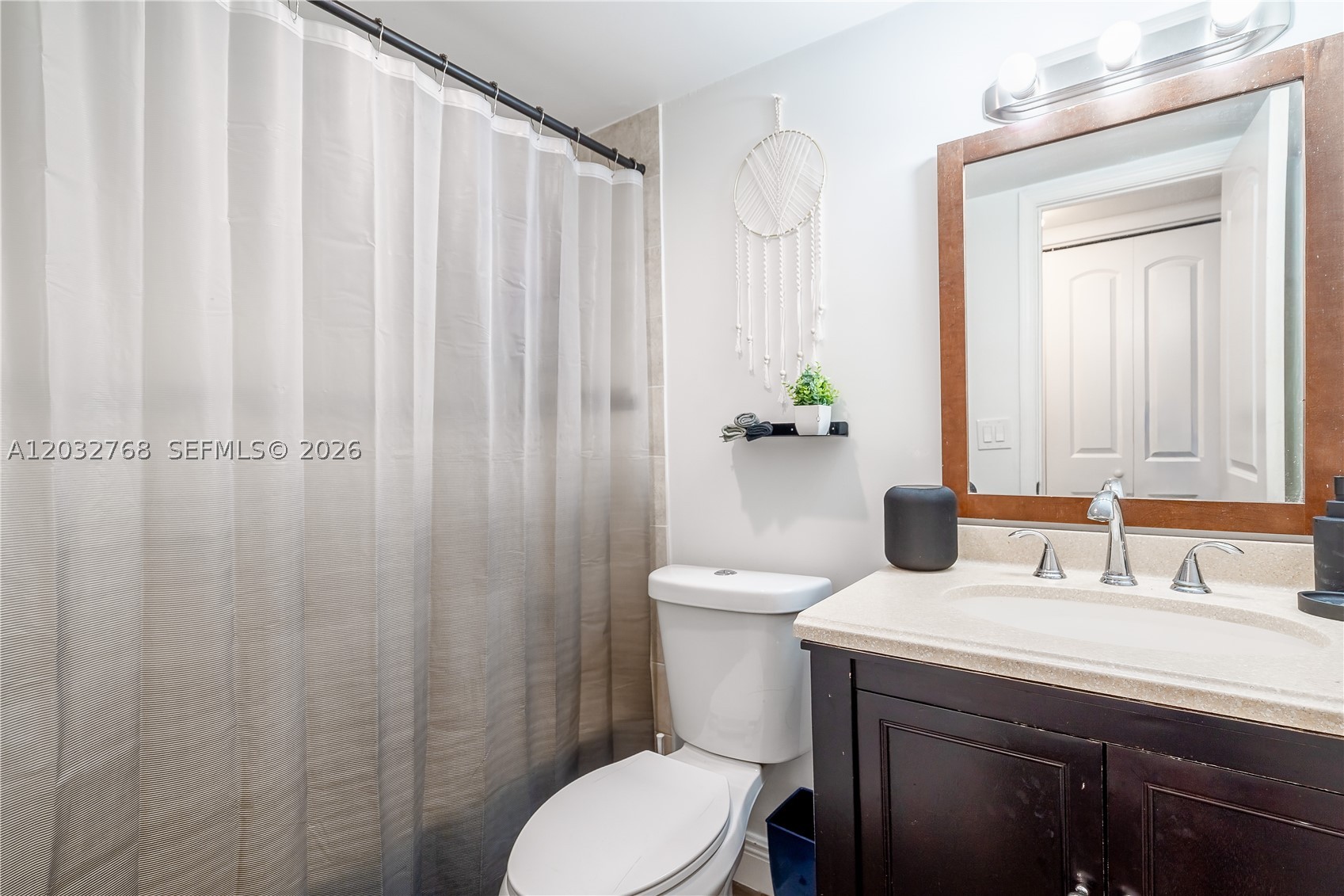9340 Lagoon Pl 304 Property Photo 11