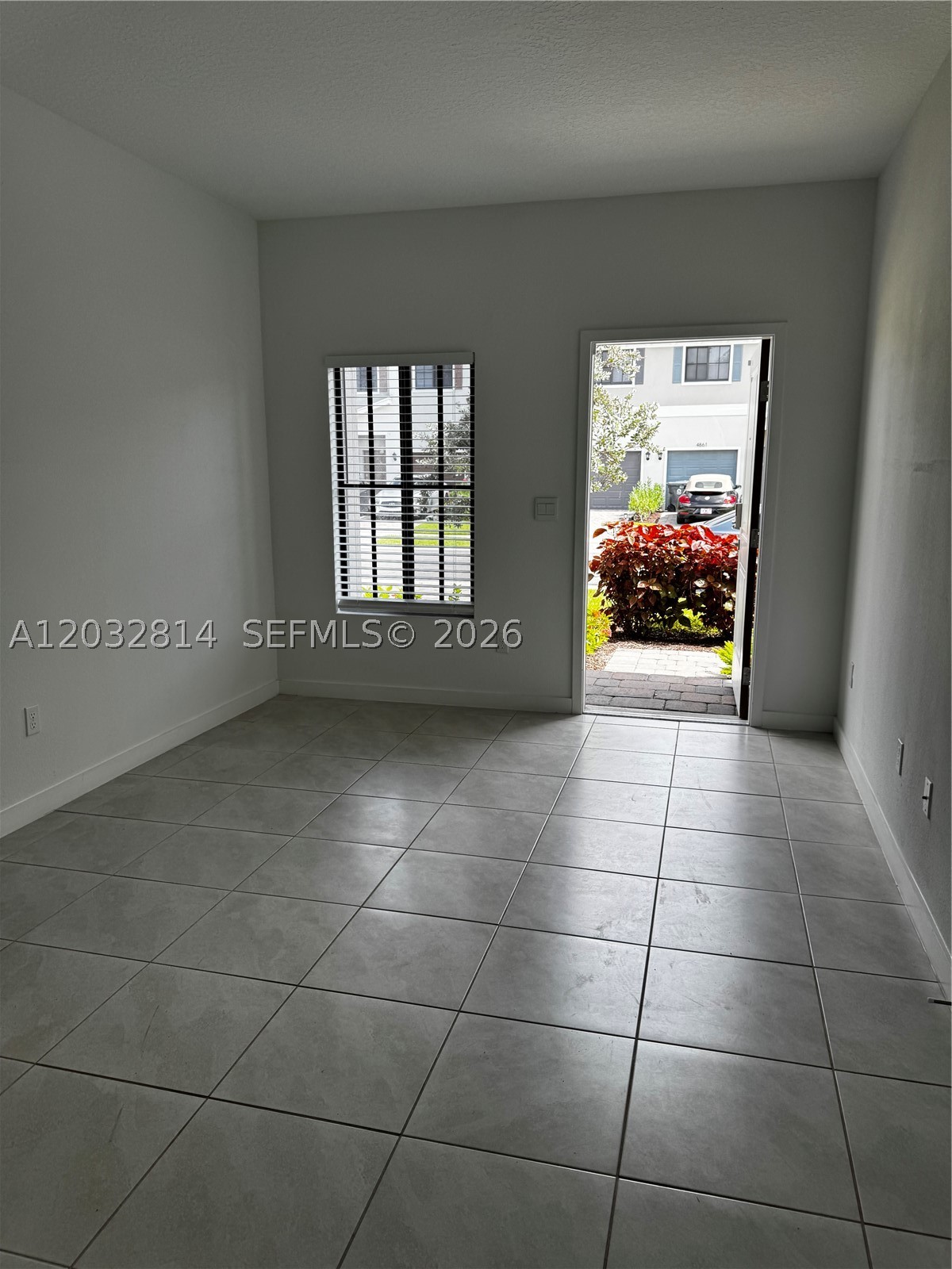 4860 Dillion St 4860 Property Photo 7