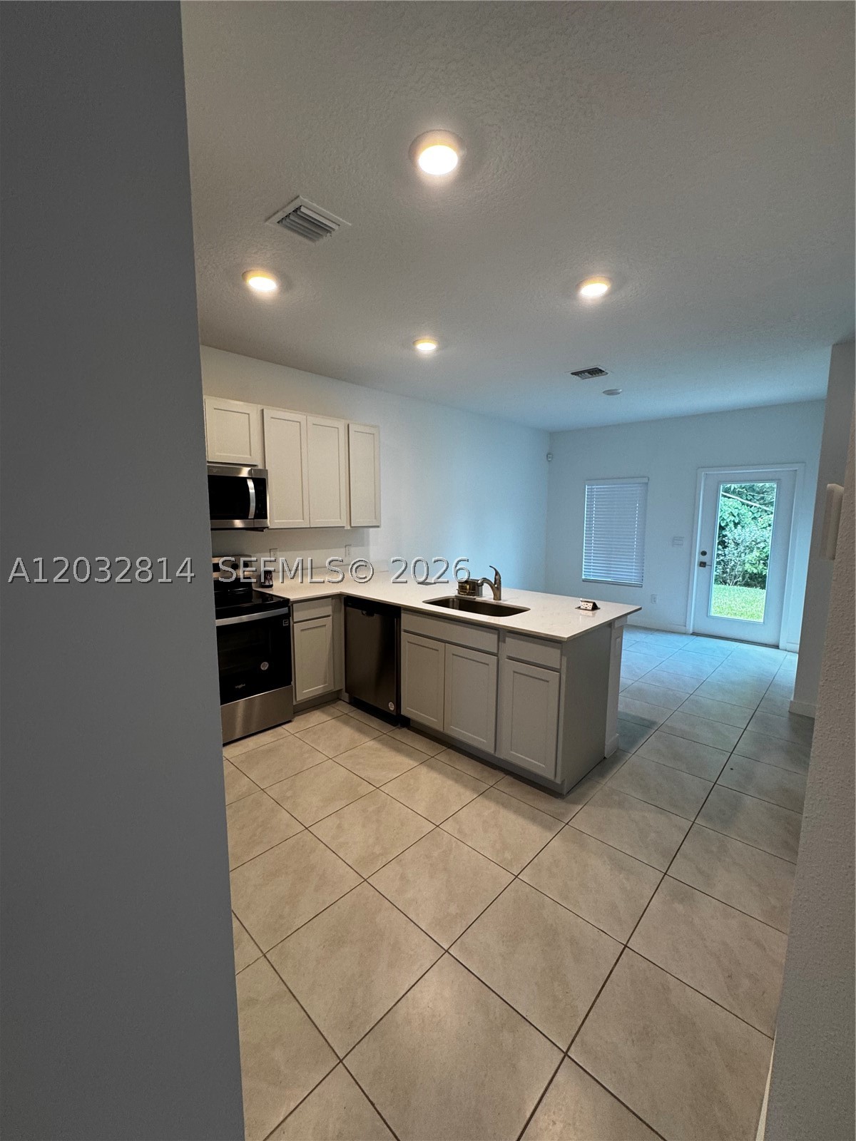 4860 Dillion St 4860 Property Photo 9