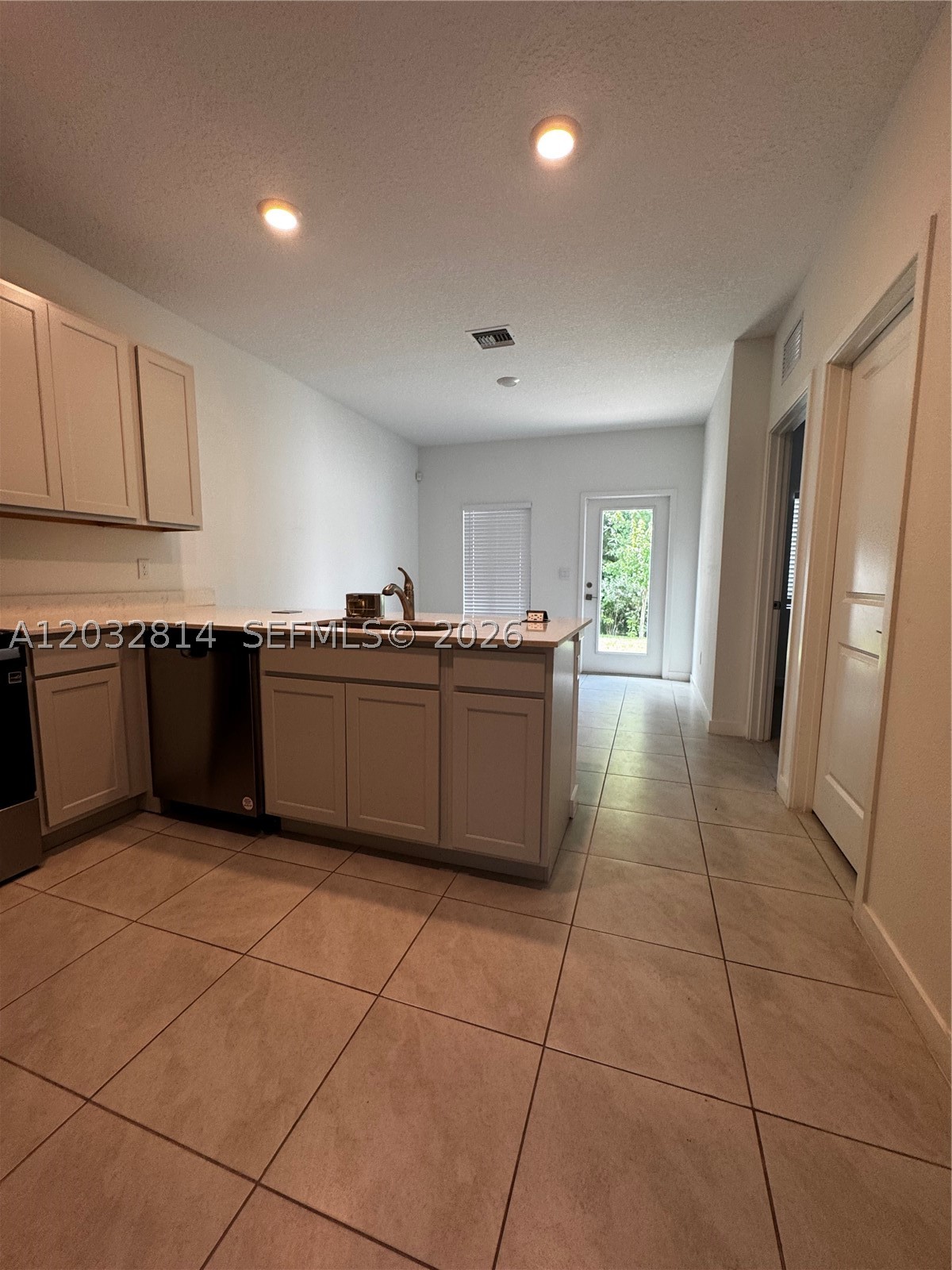 4860 Dillion St 4860 Property Photo 11