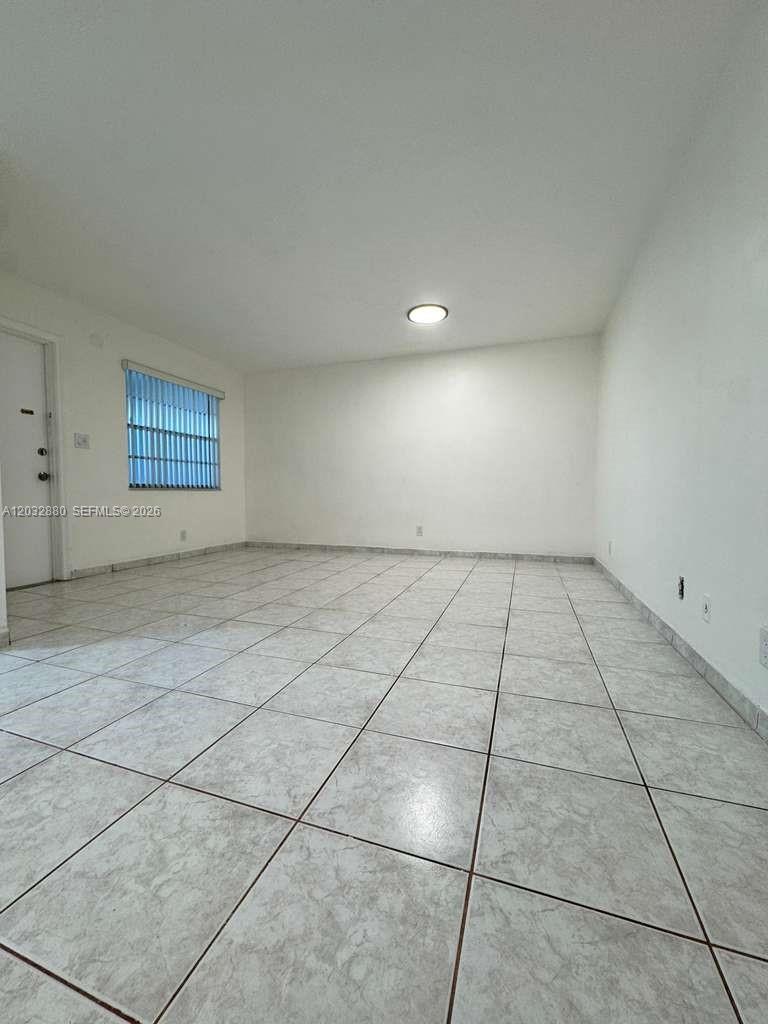 705 Ne 2nd St 11 Property Photo 5