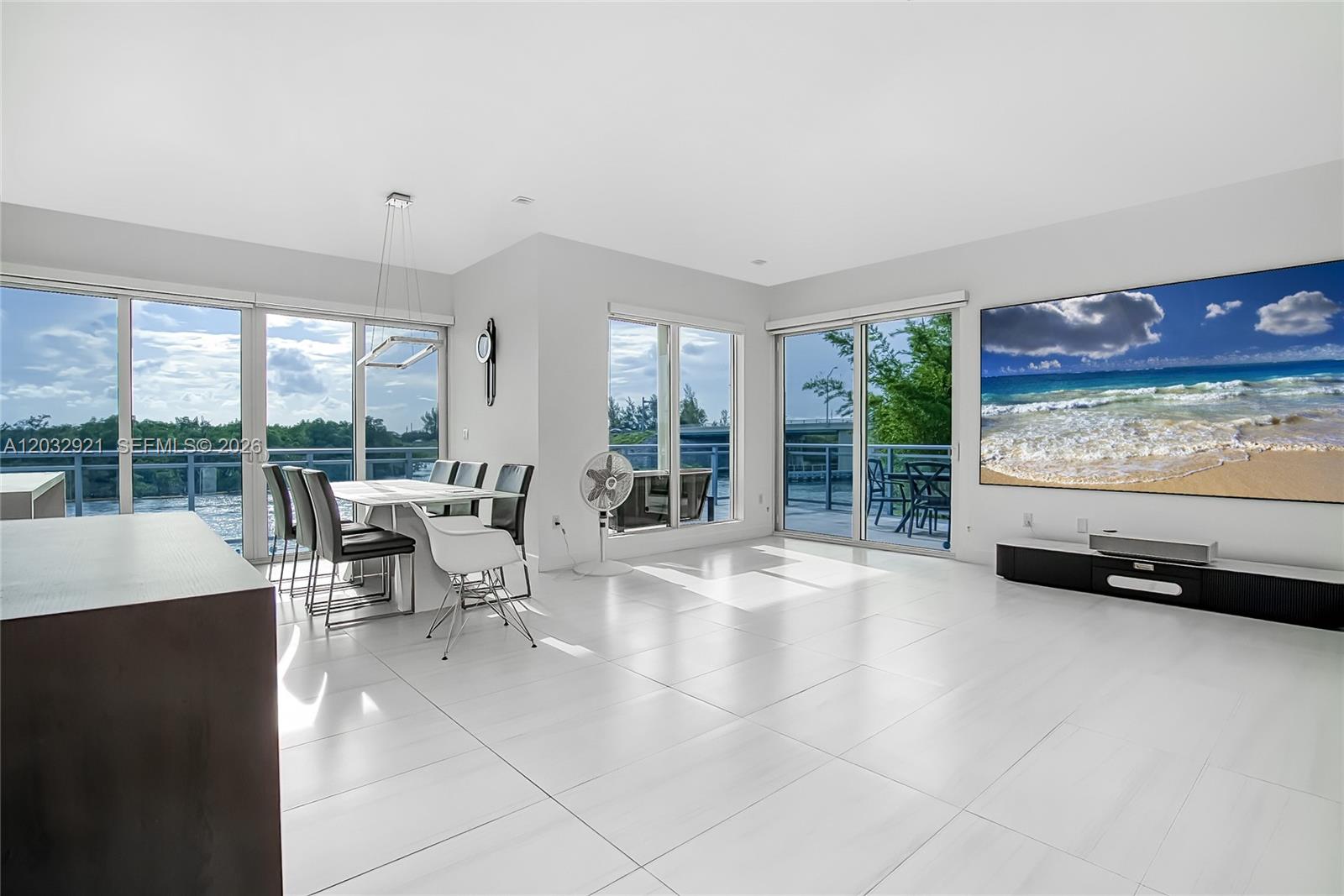 A12032921 Property Photo 2