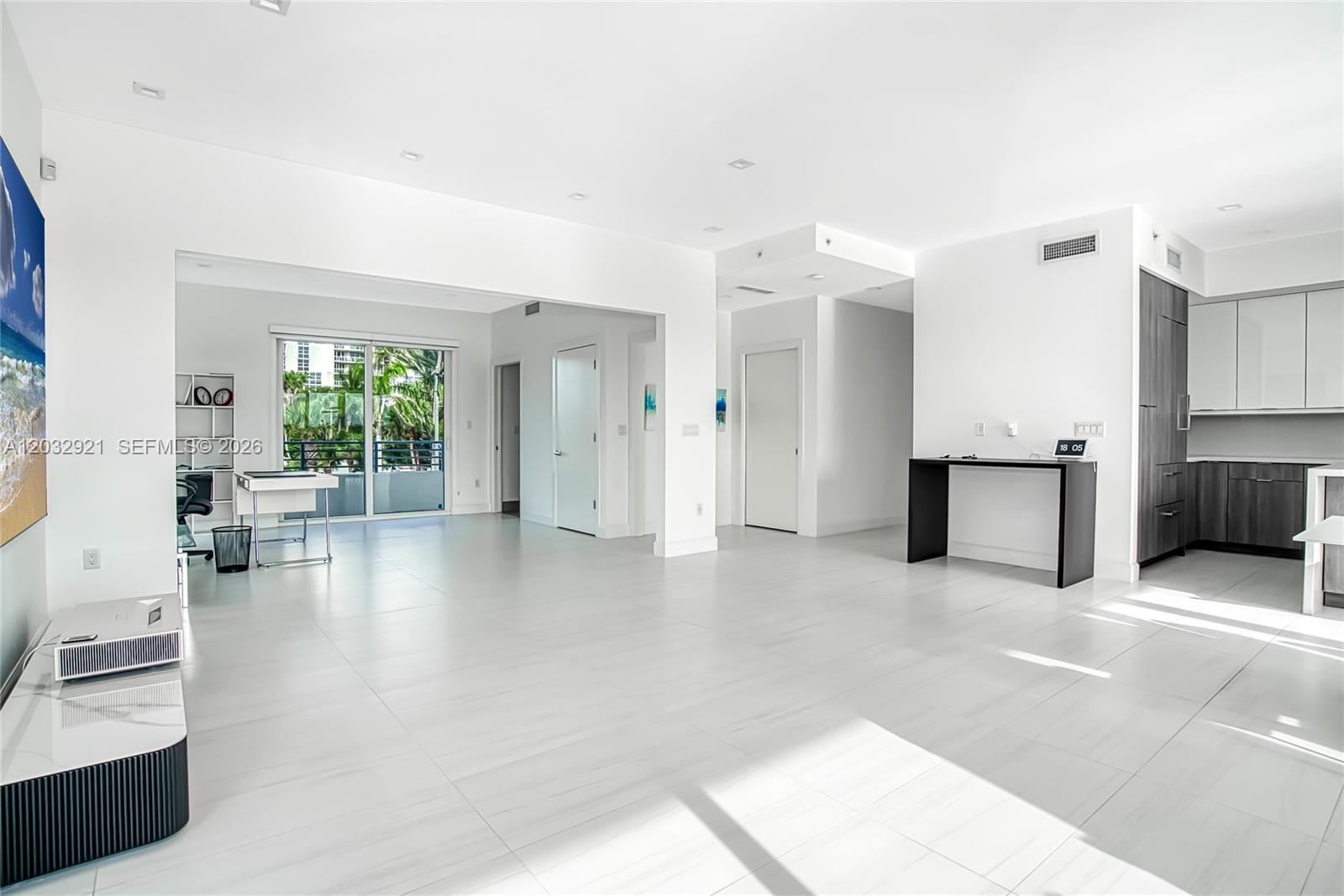 A12032921 Property Photo 6
