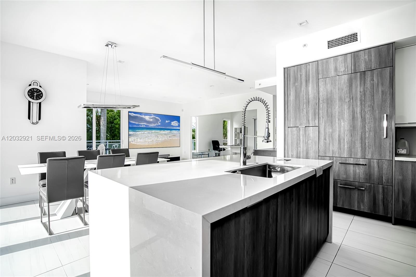 A12032921 Property Photo 15