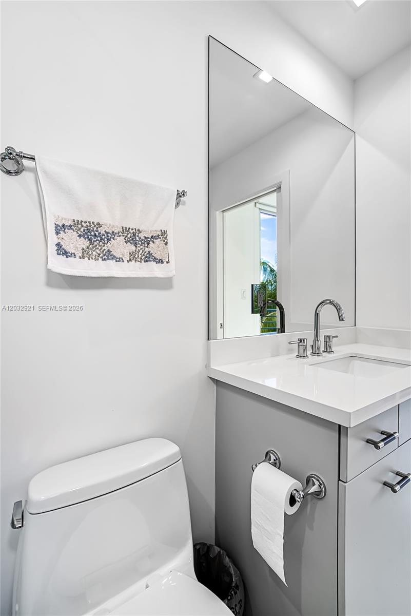 A12032921 Property Photo 19