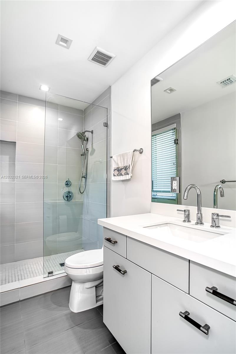 A12032921 Property Photo 20