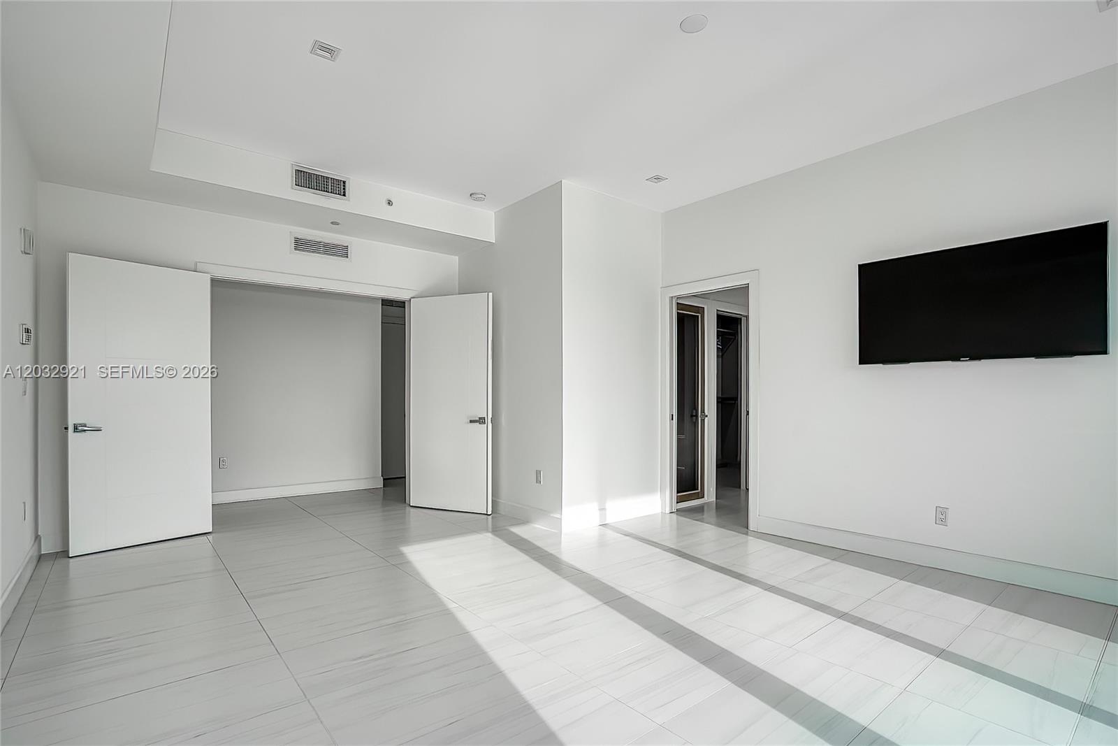 A12032921 Property Photo 22