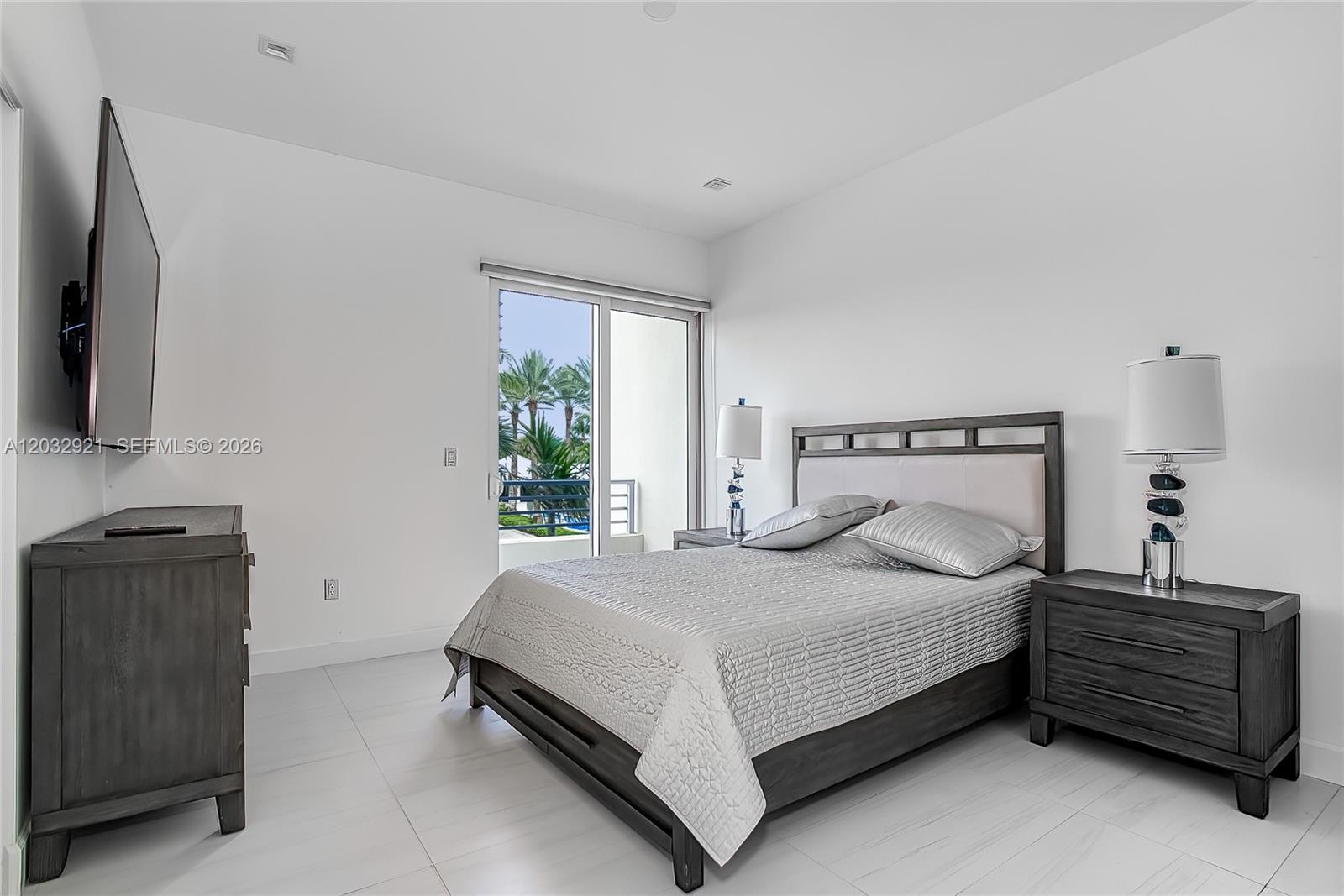 A12032921 Property Photo 30