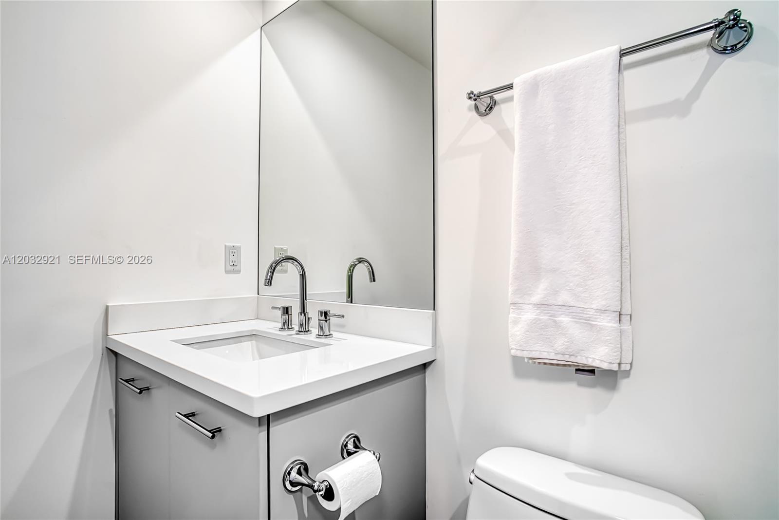 A12032921 Property Photo 35