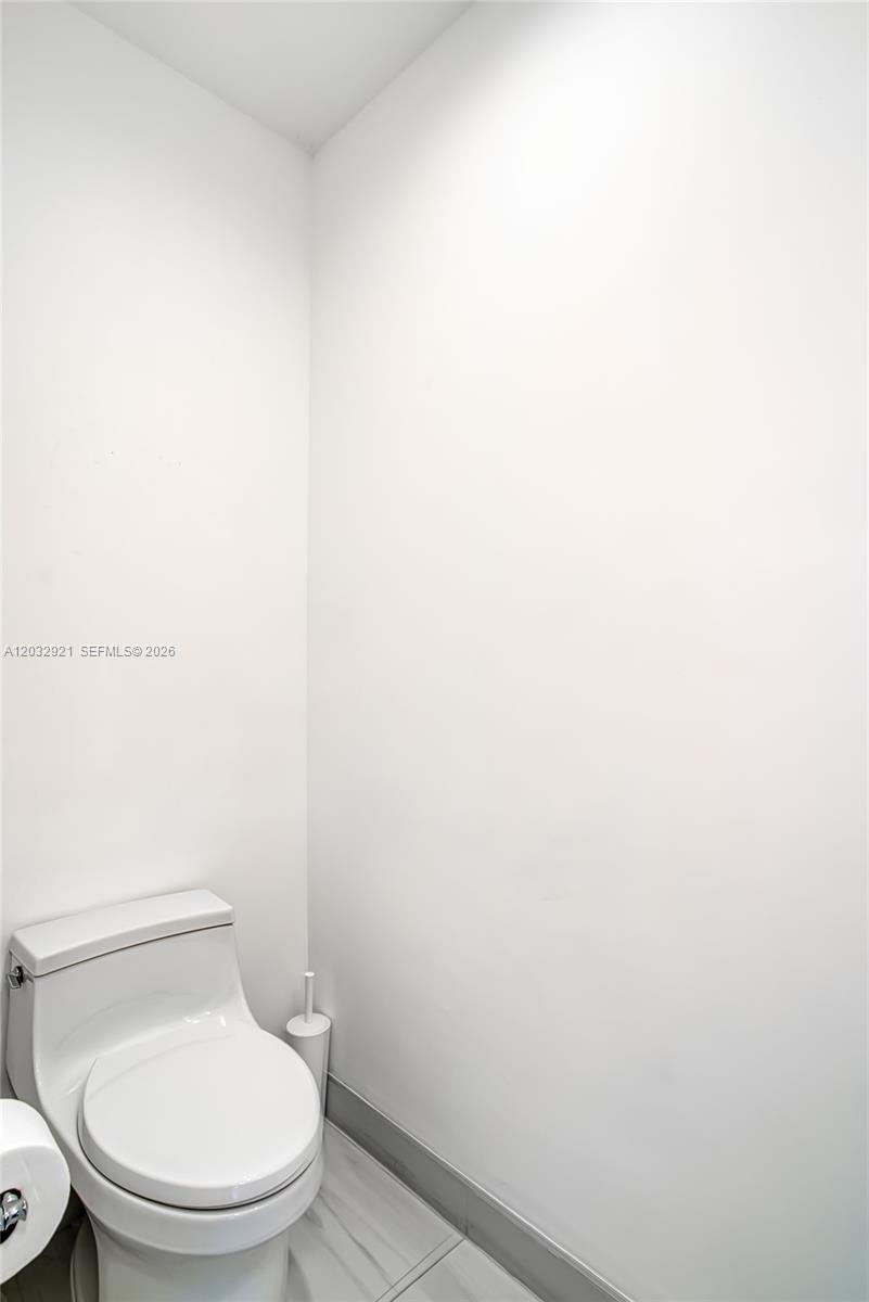 A12032921 Property Photo 40