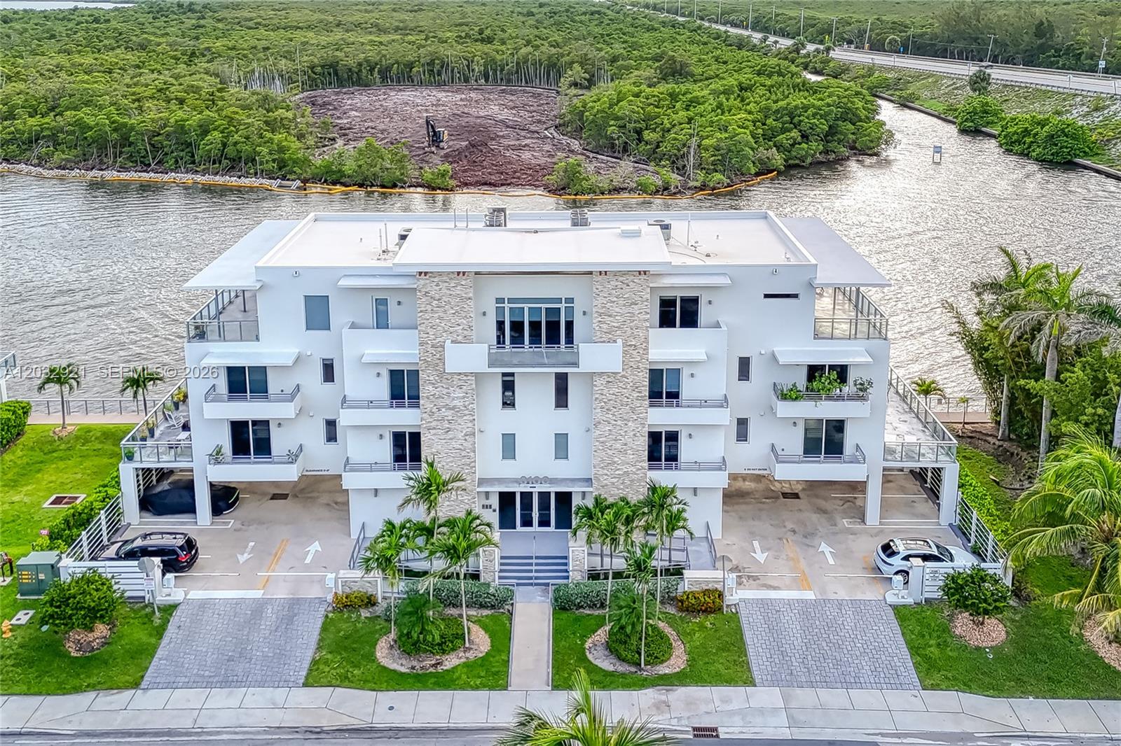 A12032921 Property Photo 84