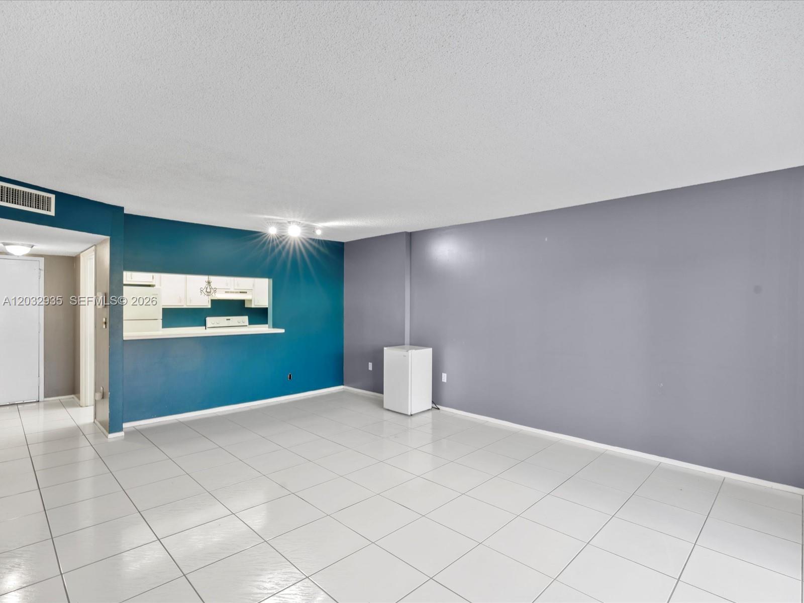 4172 Inverrary Dr 306 Property Photo 4