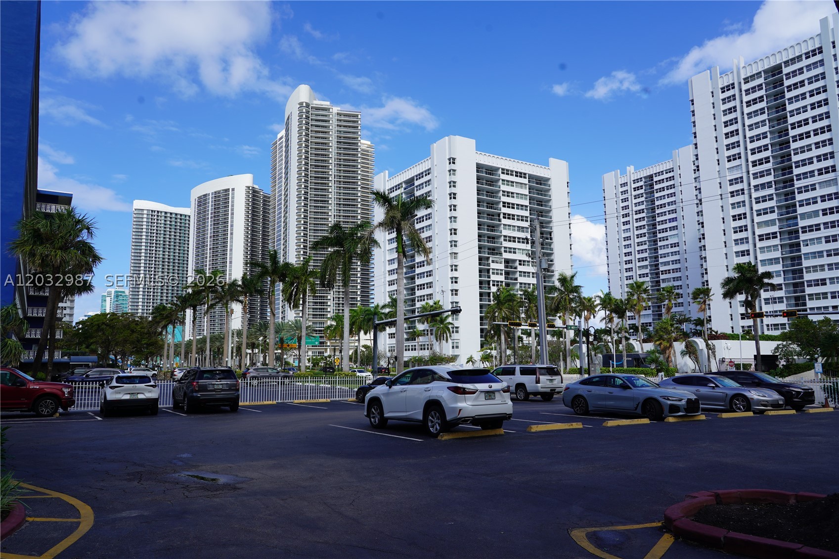 1913 S Ocean Dr 405 Property Photo 3