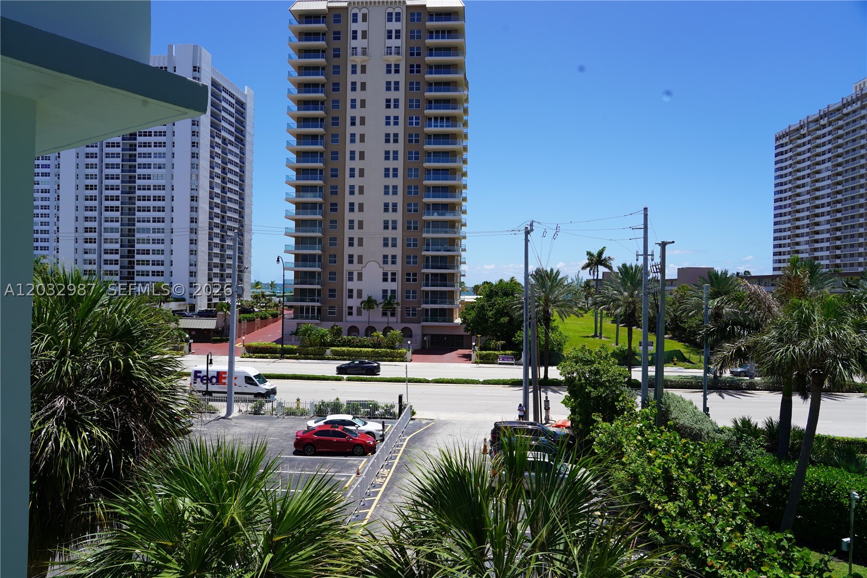 1913 S Ocean Dr 405 Property Photo 16