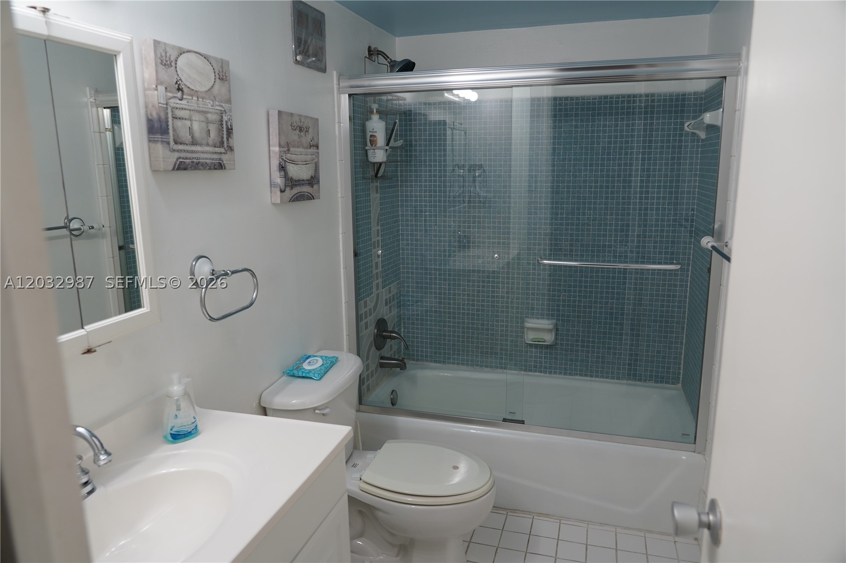 1913 S Ocean Dr 405 Property Photo 17