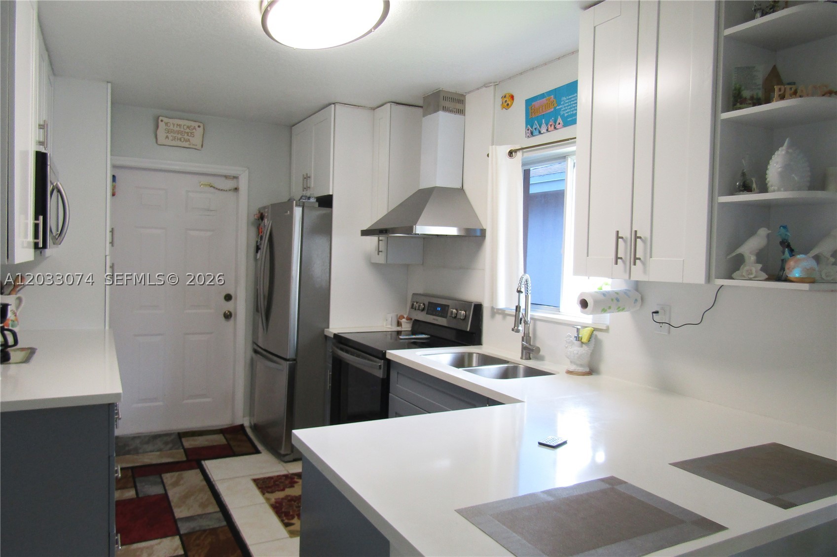 942 Sw 8th Pl Property Photo 4