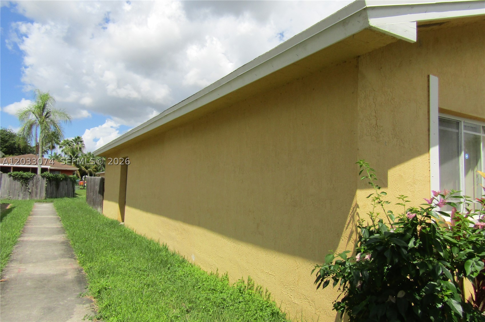 942 Sw 8th Pl Property Photo 12
