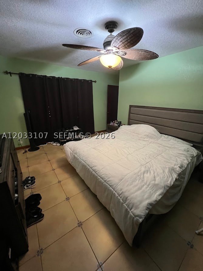 1881 Nw 36th St Property Photo 18