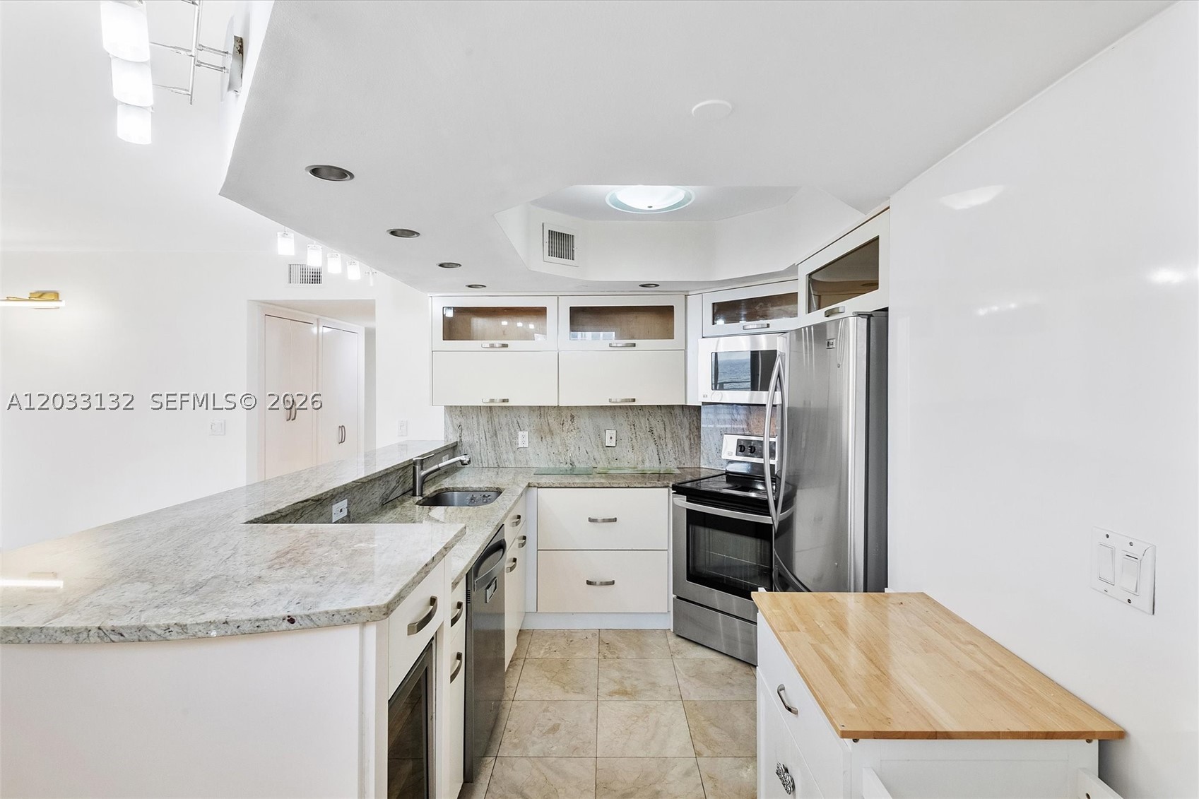 8911 Collins Ave 605 Property Photo 8
