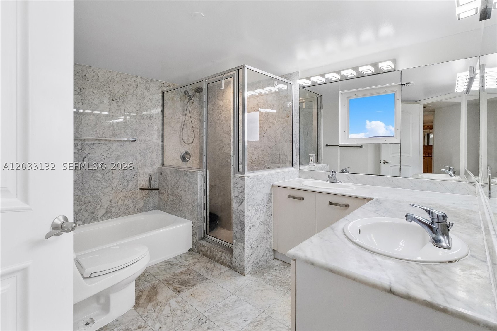 8911 Collins Ave 605 Property Photo 18