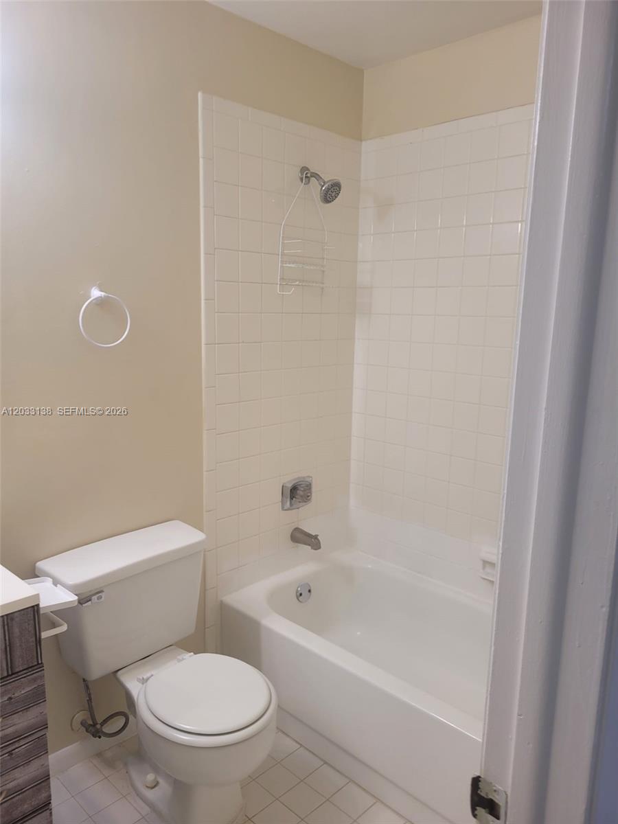 785 Nw 103rd Ter 202 Property Photo 2