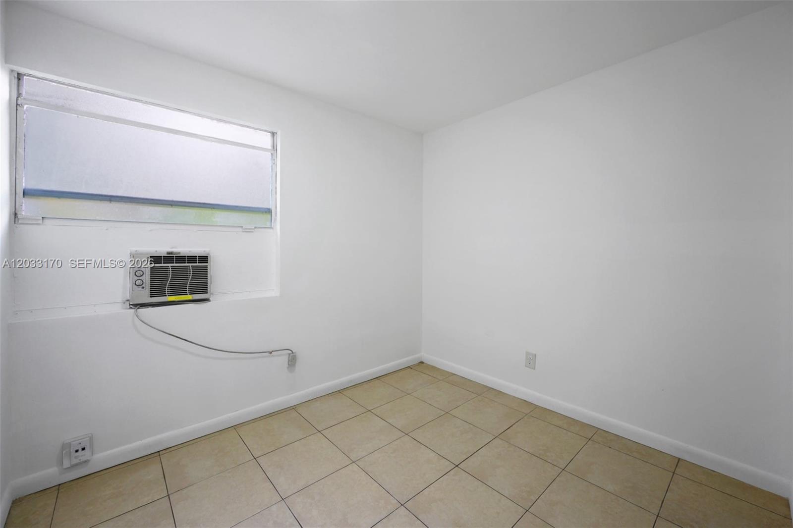 348 Ne 58th St 1 Property Photo 5