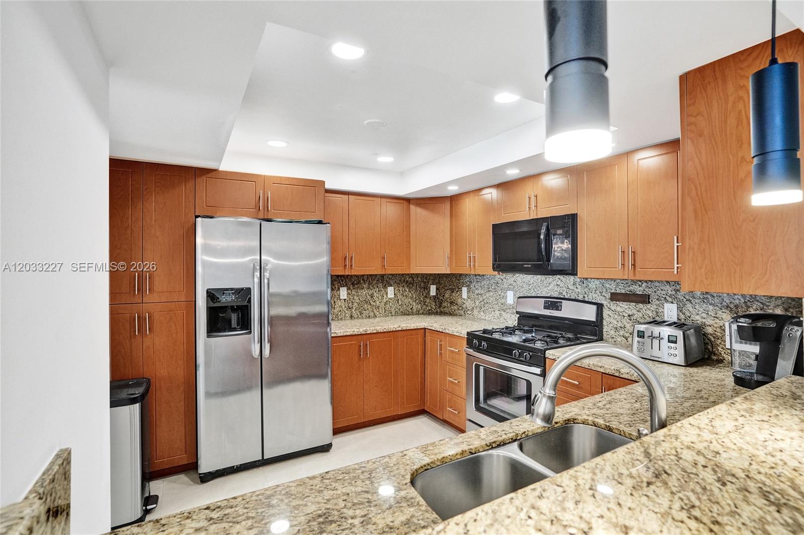 2030 S Ocean Dr 821 Property Photo 8