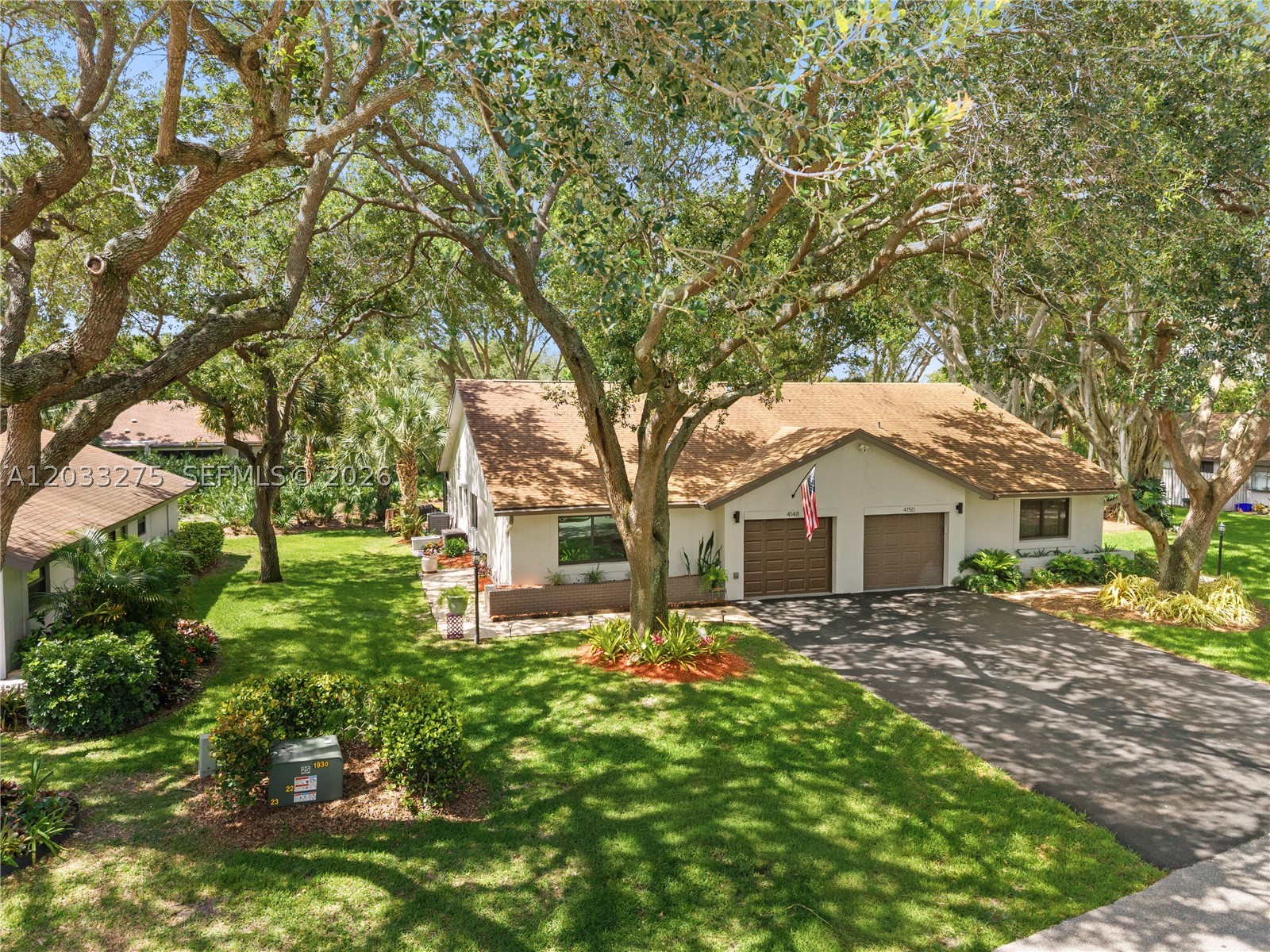 4148 N Palm Forest Dr N Property Photo 1
