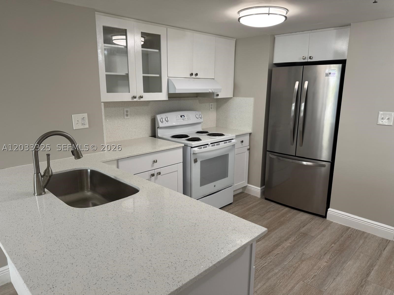 7832 Collins Ave 406 Property Photo 10