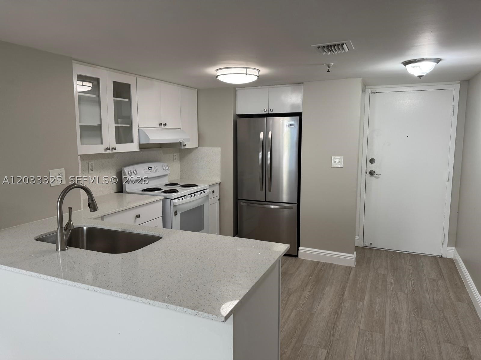 7832 Collins Ave 406 Property Photo 11